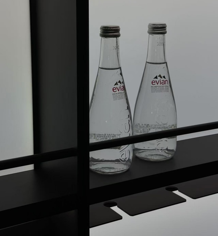 MONTEUX<br>Open Lighting Storage Rack