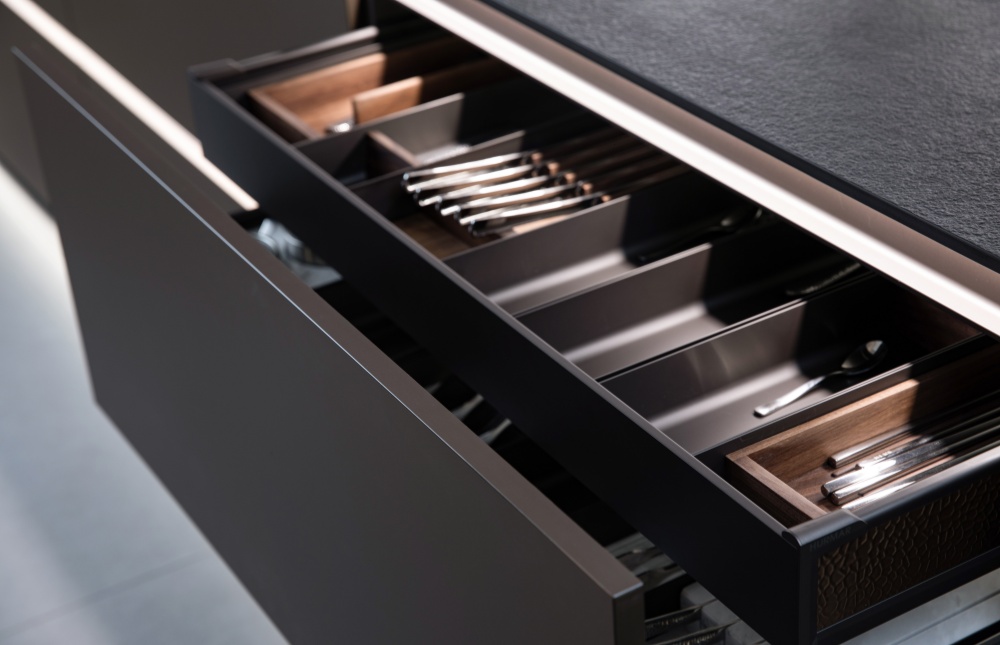 MEYLER<br/>Tool Pull-Out Basket