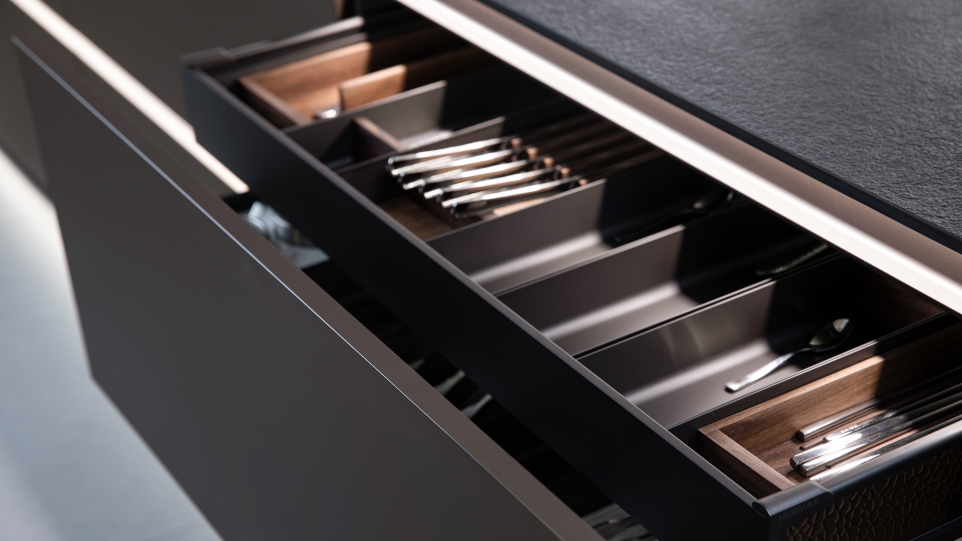 MEYLER<br/>Tool Pull-Out Basket