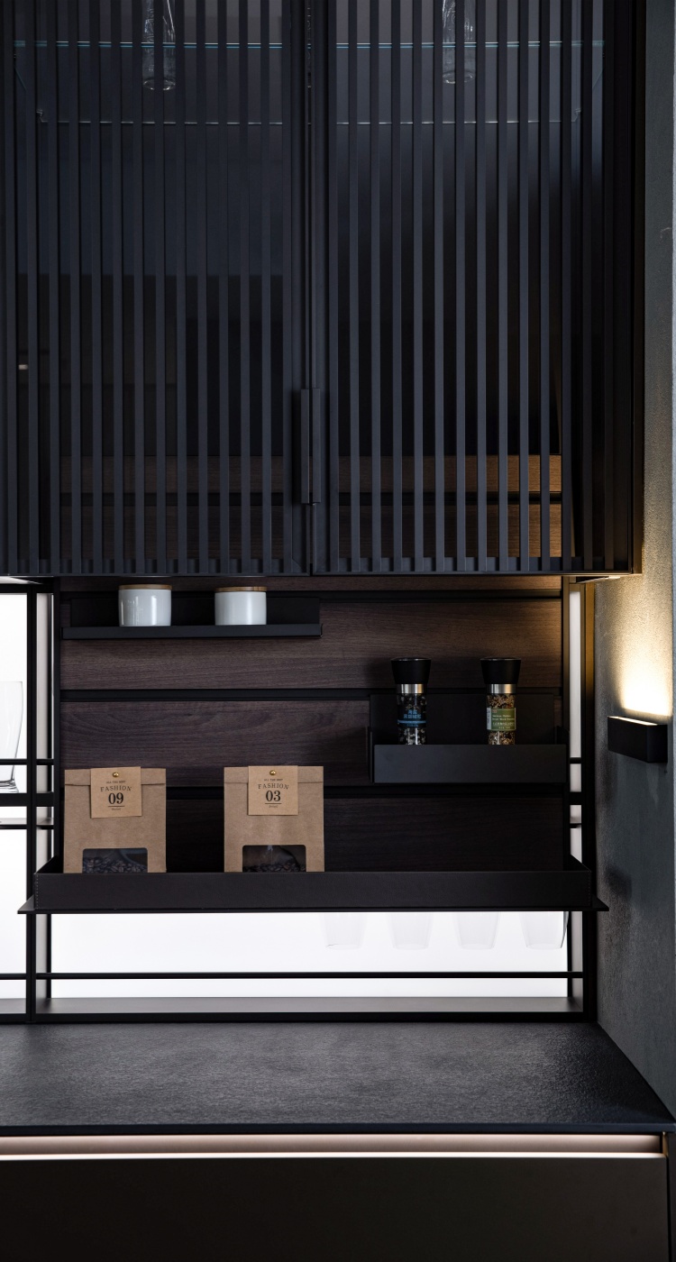 MEYLER<br>Electric Cabinet Lift